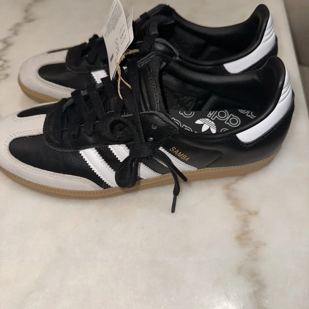 Adidas NWT  SAMBA Originals  Women Shoe Sneakers Fast Shipping IG2010 Size 8.5